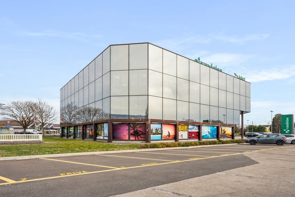 698m² office, Foto 1 von 10