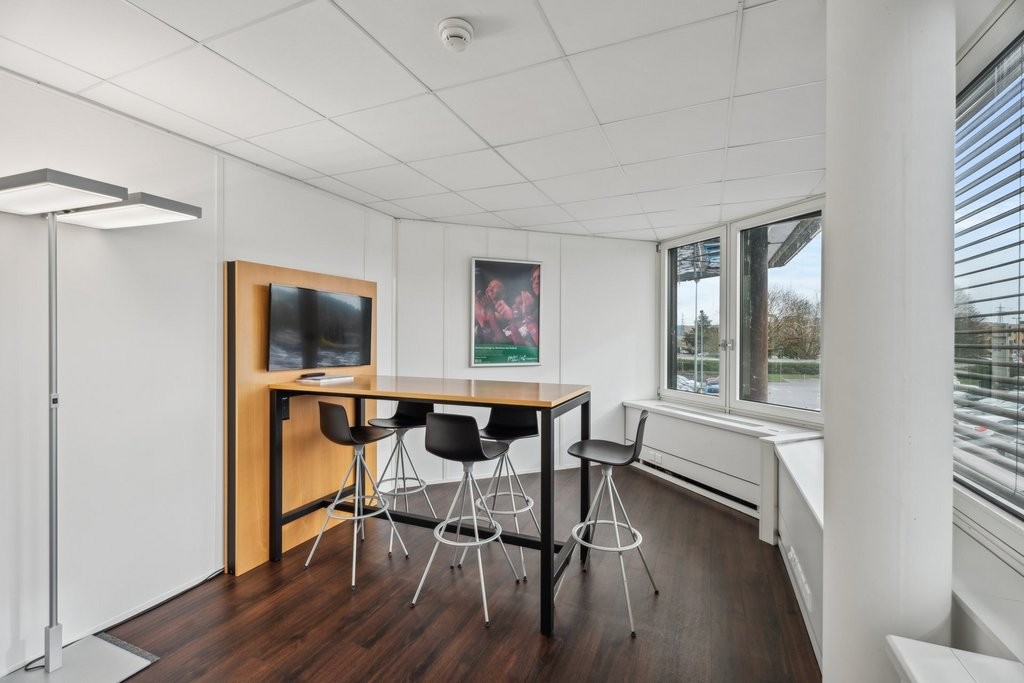 698m² office, Foto 8 von 10