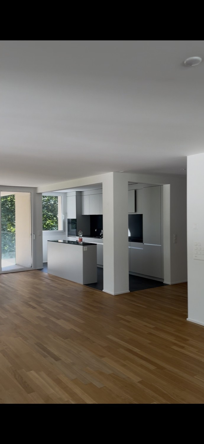 5 rooms apartment