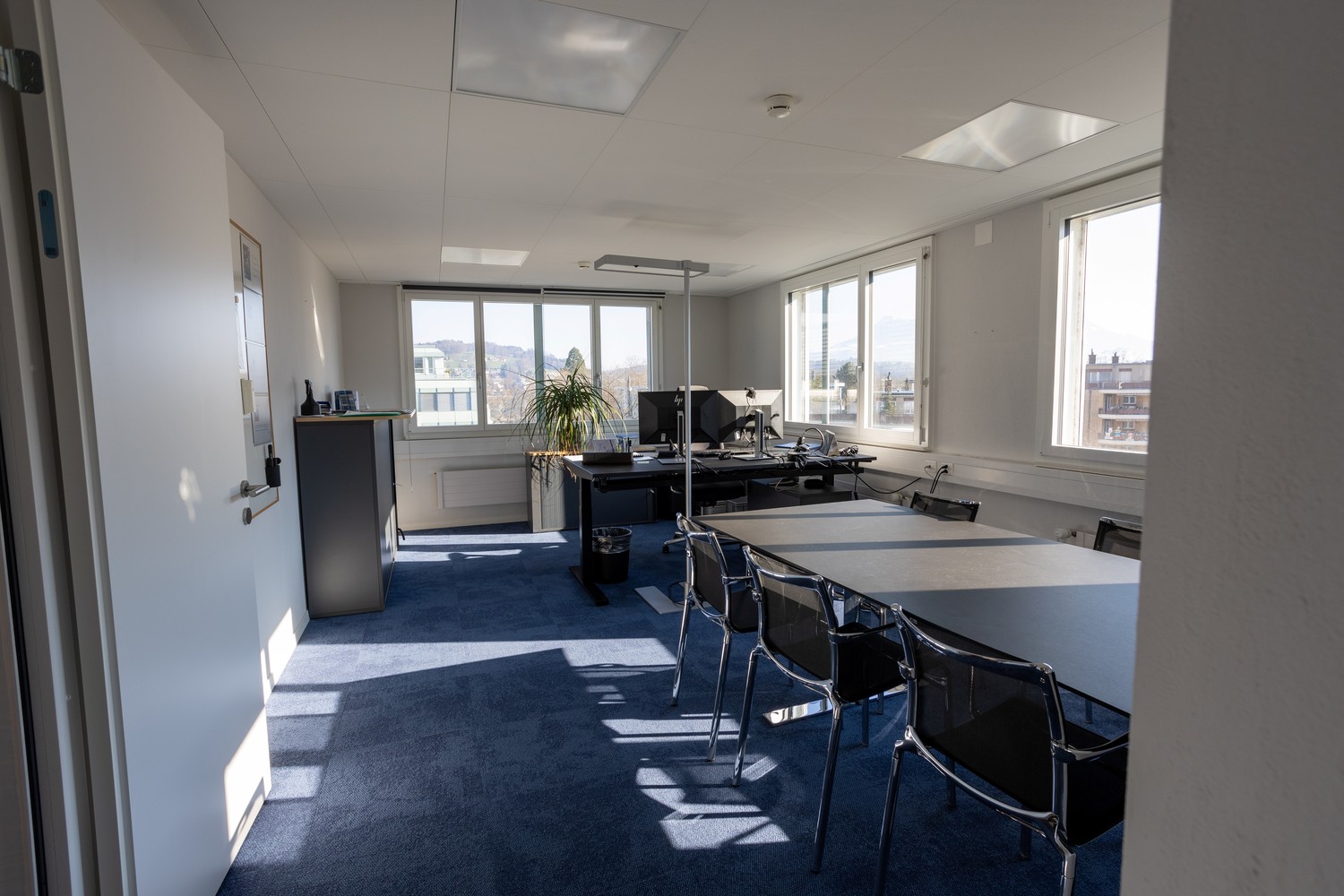 1160m² commercial