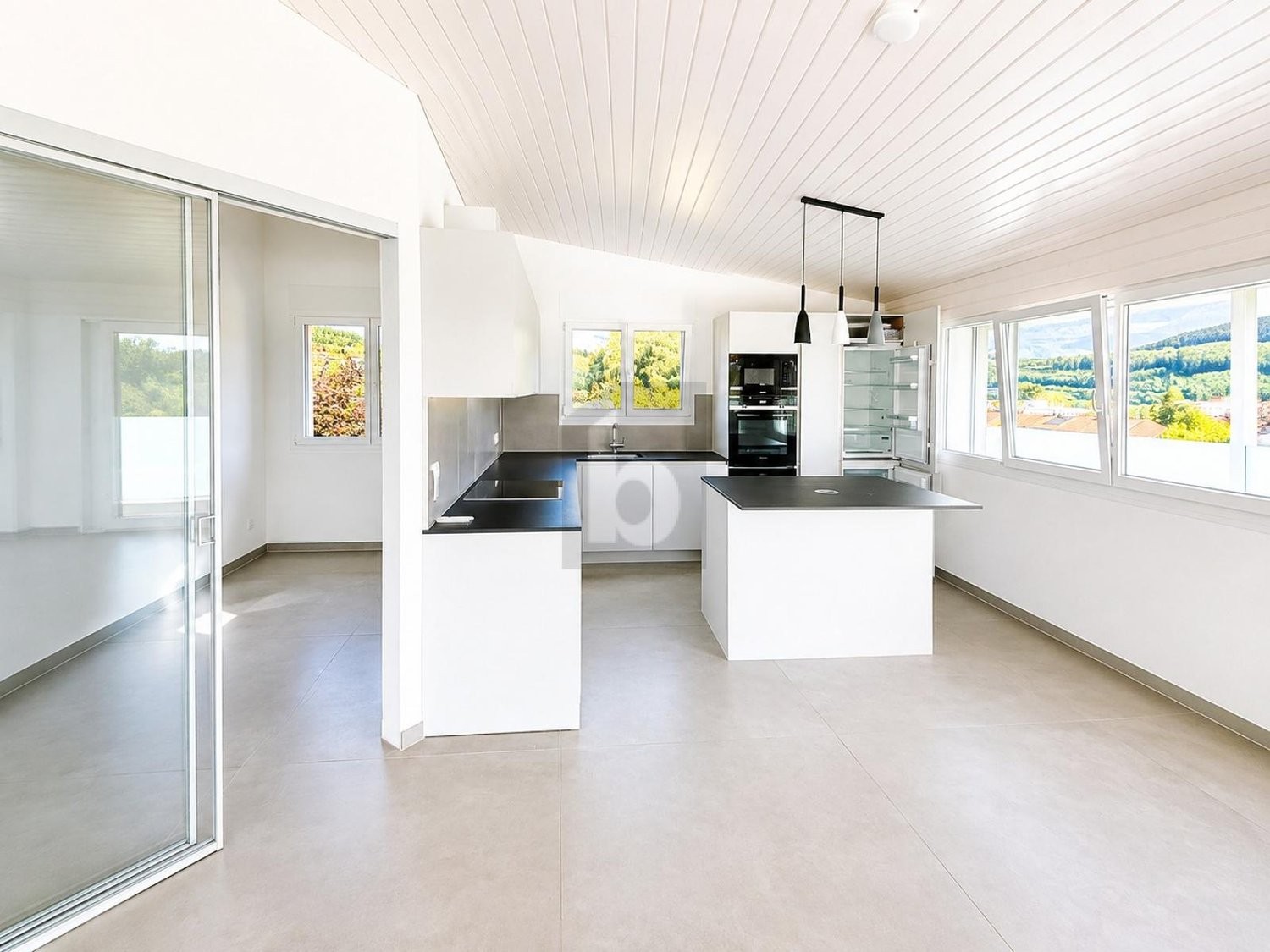 4 ½ Zimmer Dachwohnung, Foto 2 von 4