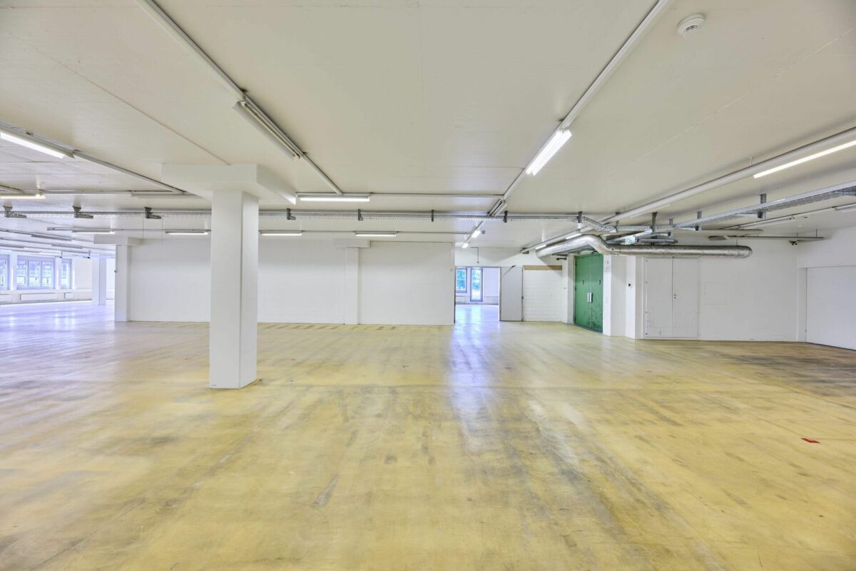 832m² commercial, Foto 4 von 10