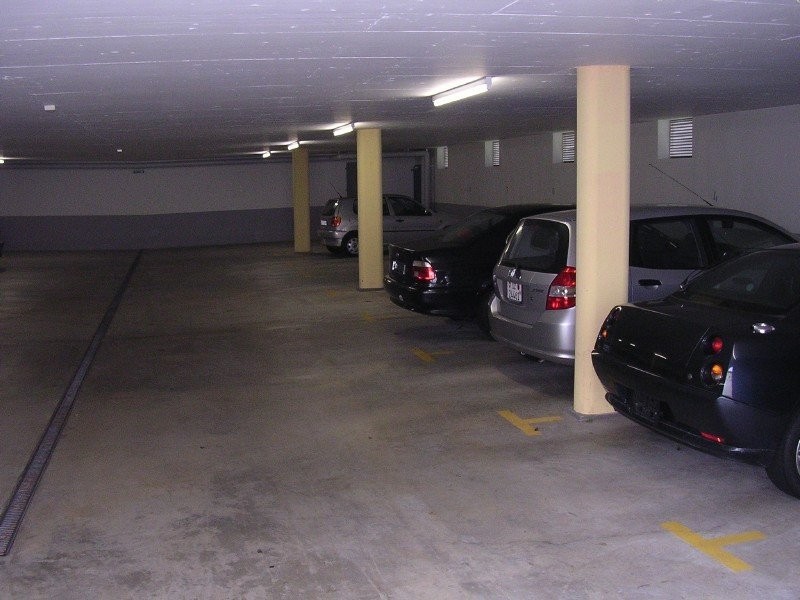 2m² covered bike parking, Foto 2 von 2