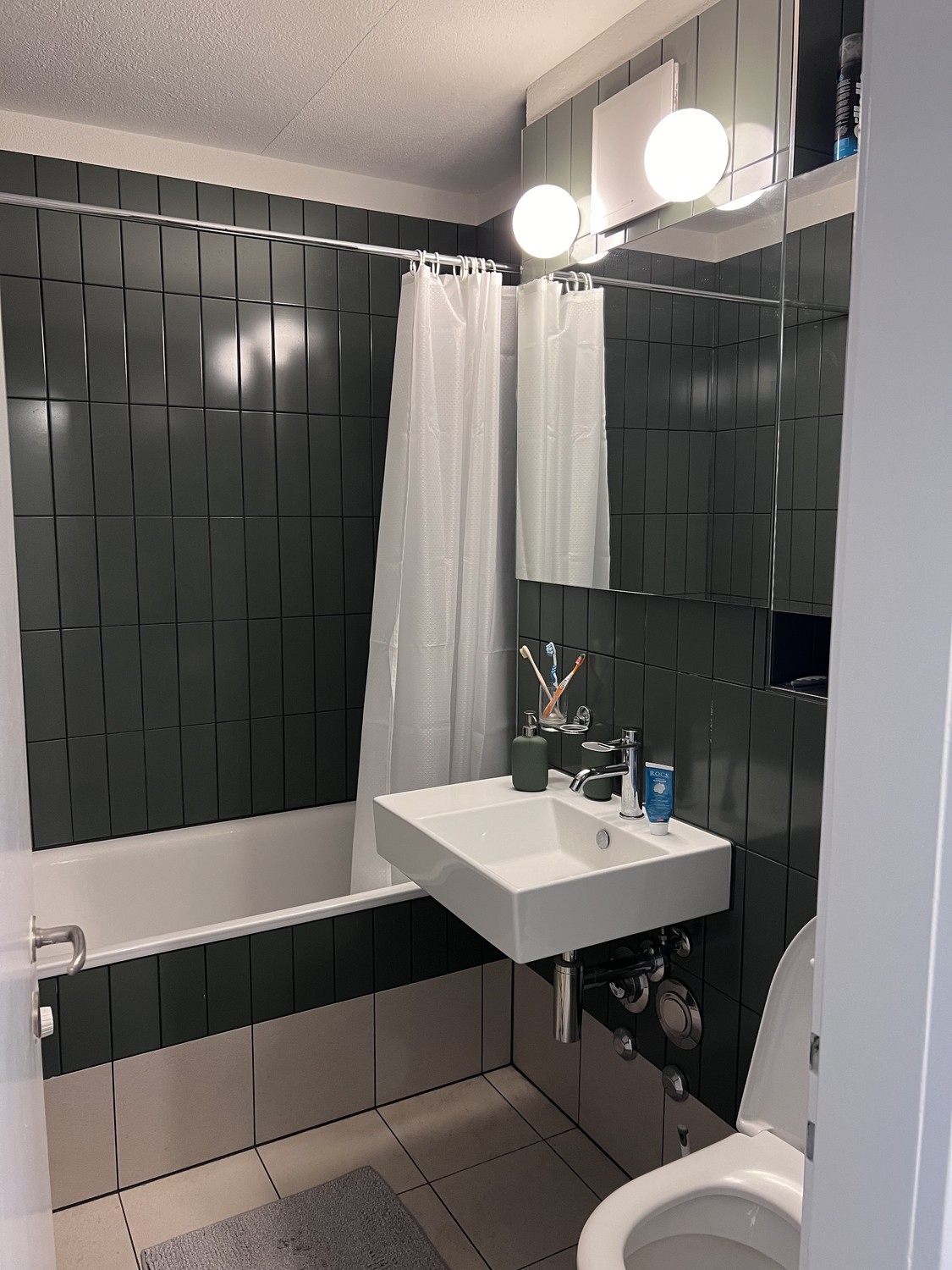 Zimmer in einer Wohngemeinschaft, Foto 4 von 7