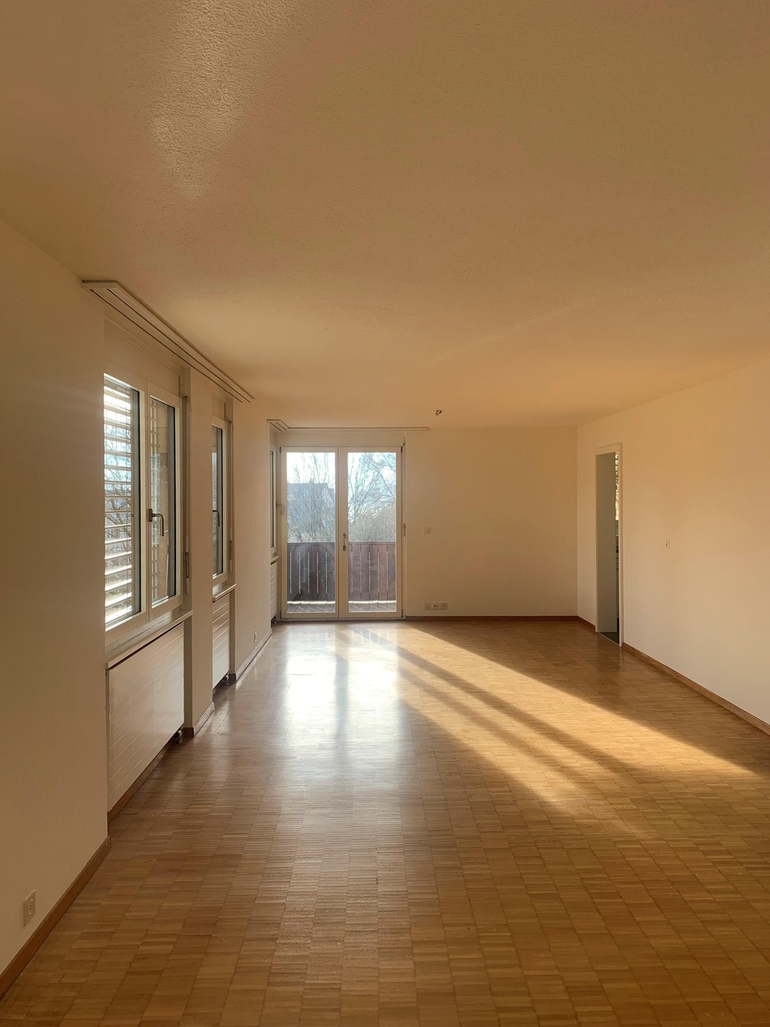 5 rooms apartment