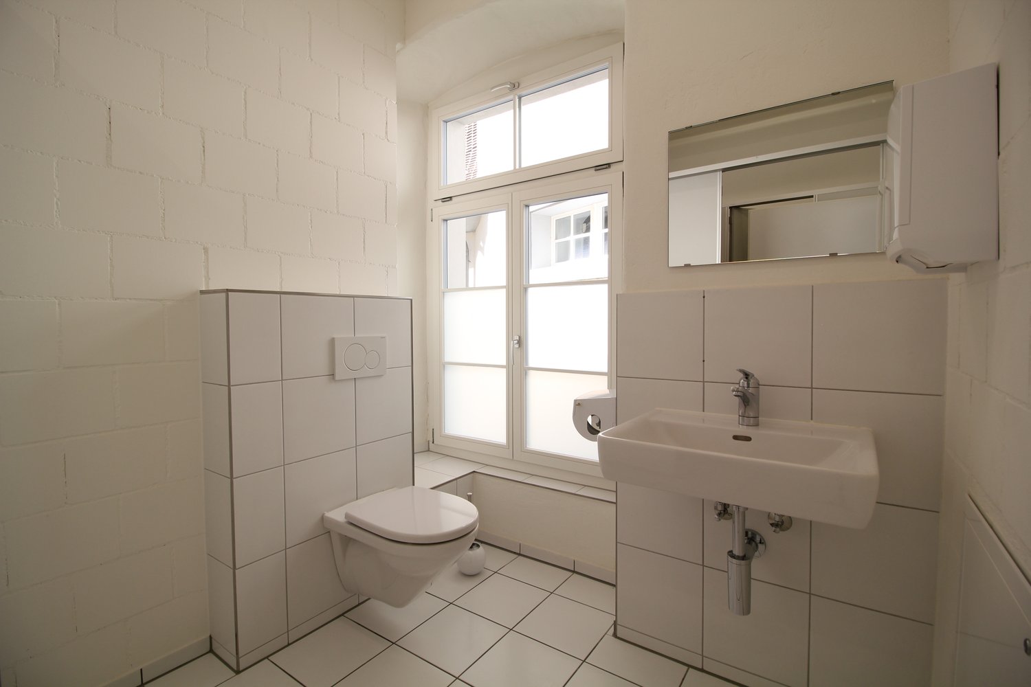170m² commercial, photo 9 sur 10