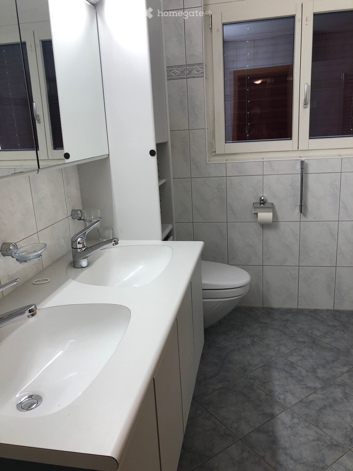 4 ½ room apartment
Apartment on the 1st floor
Balcony with pergola
Private laundry room
Private garage, photo 3 of 5