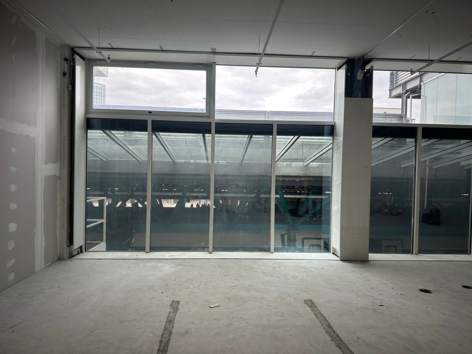 106m² shop, Foto 4 von 4