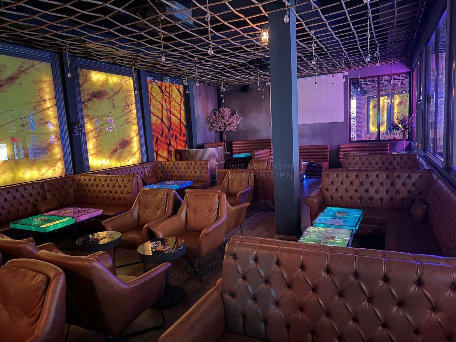 550m² bar, Foto 6 von 8