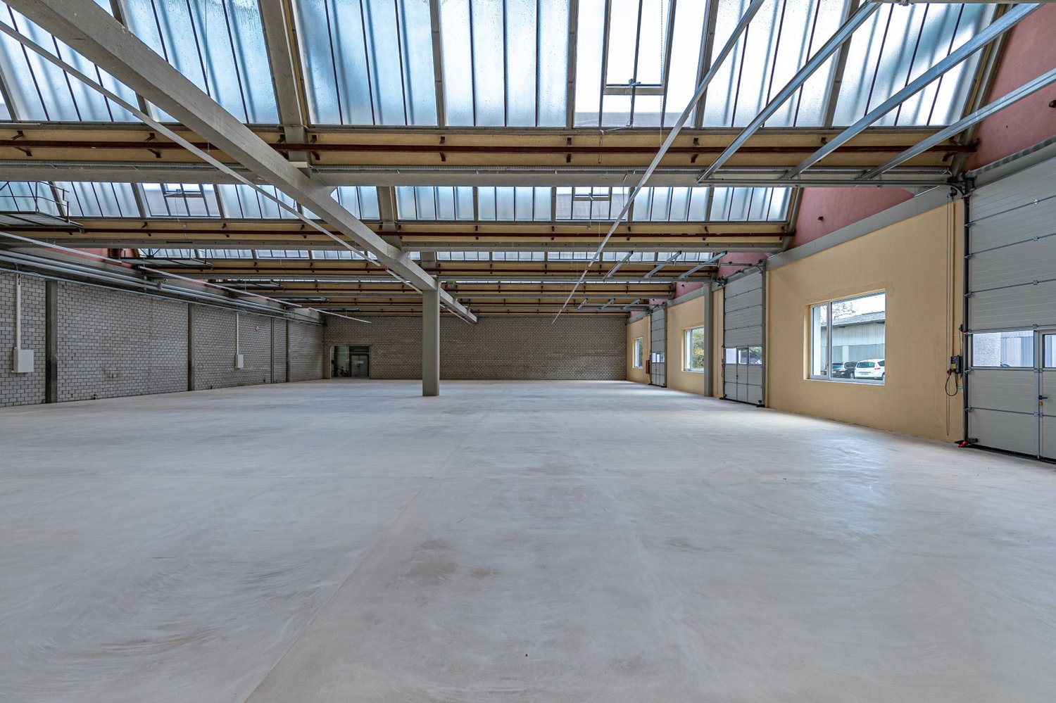 531m² industrial object, Foto 2 von 2