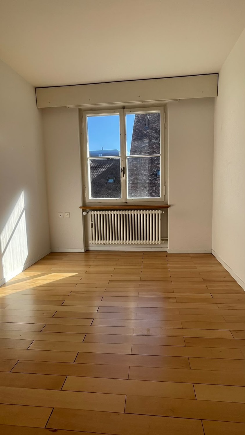 5 rooms apartment
