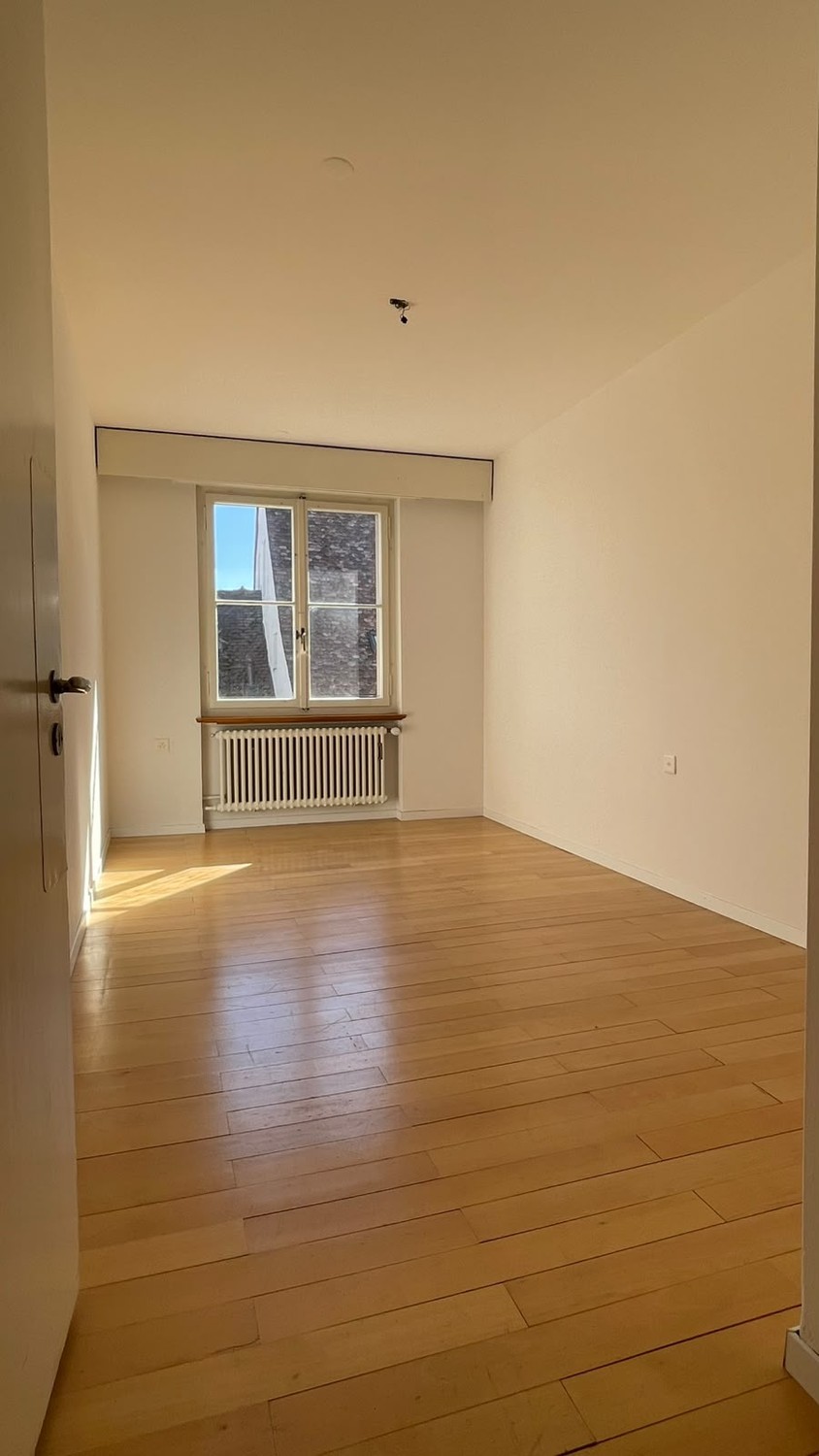 5 rooms apartment