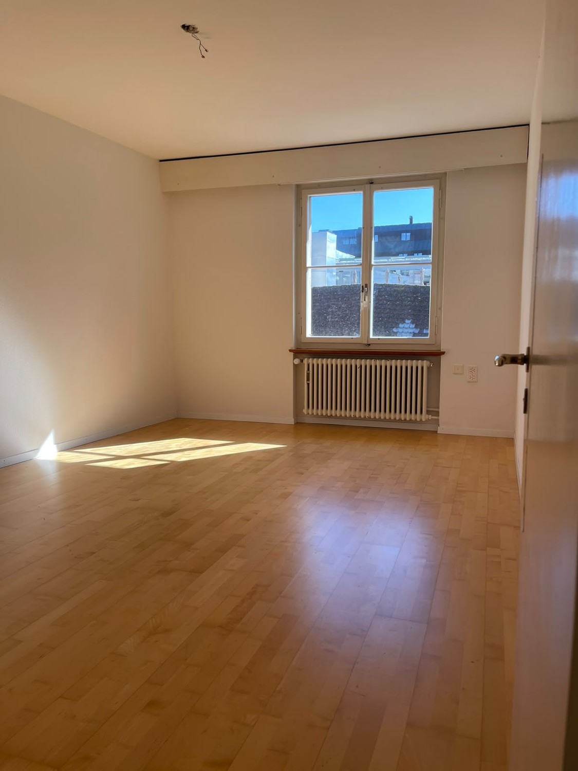 5 rooms apartment