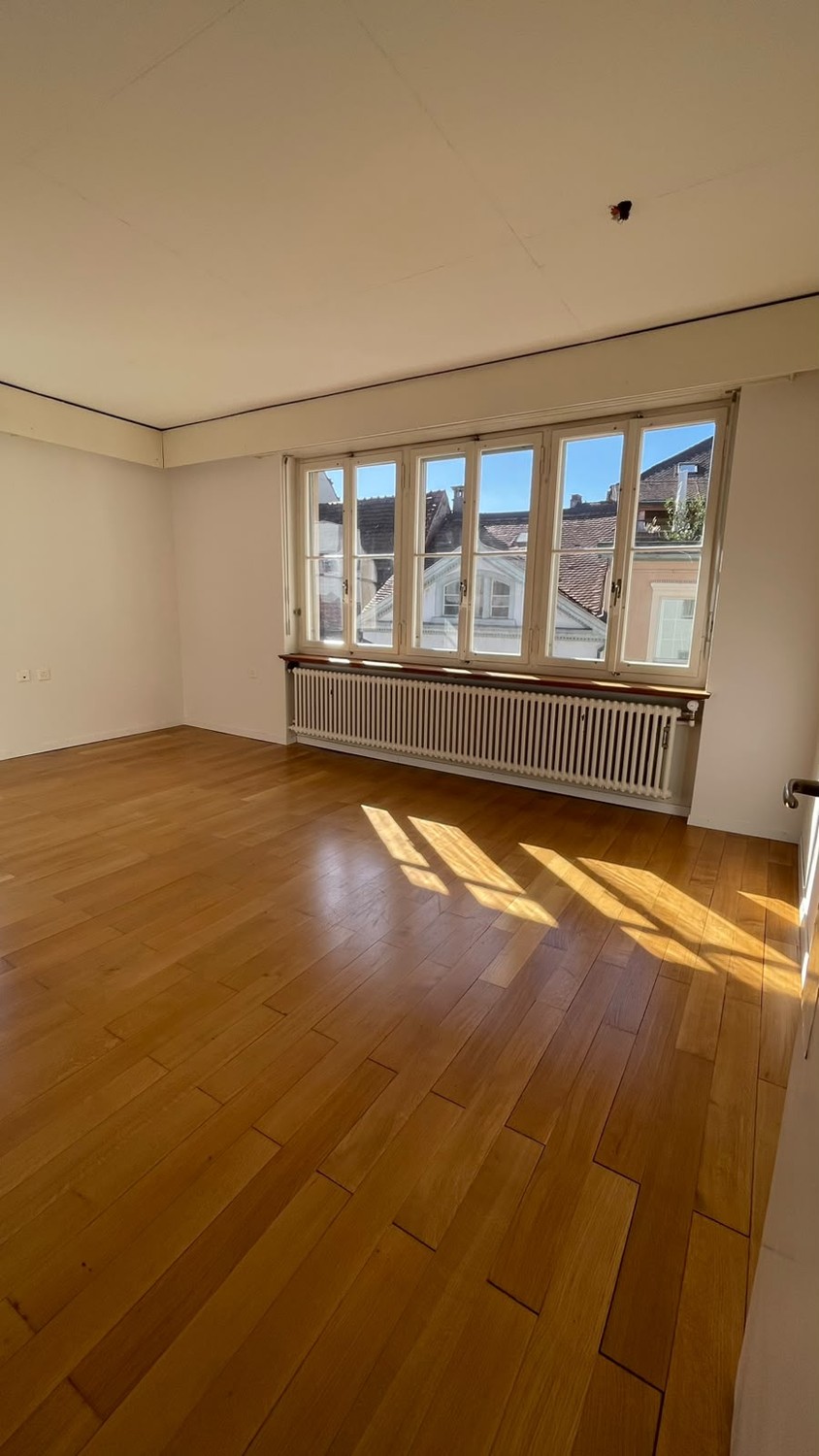 5 rooms apartment
