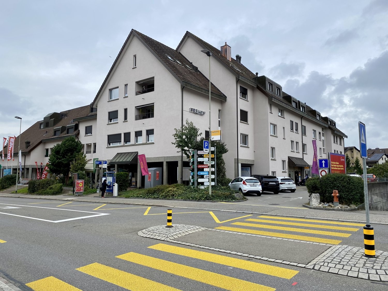 154m² commercial