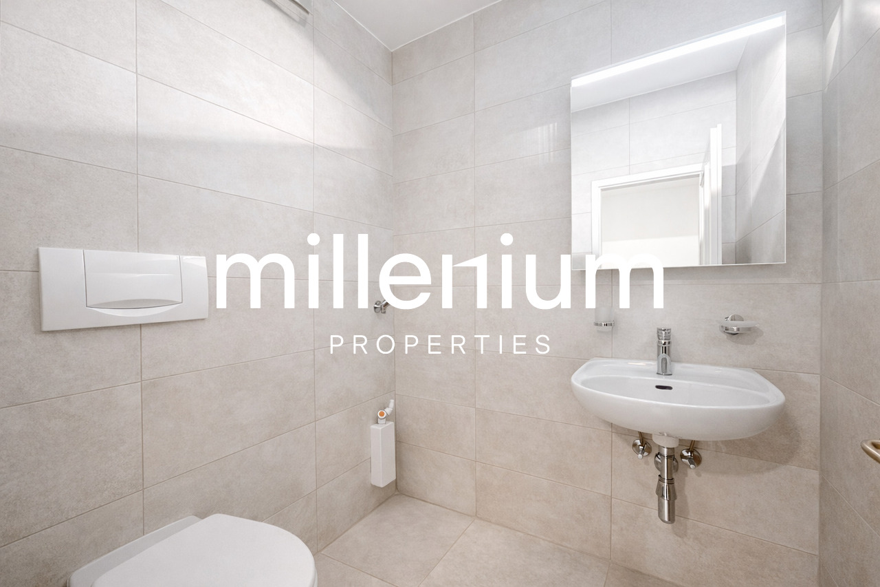 6 rooms apartment