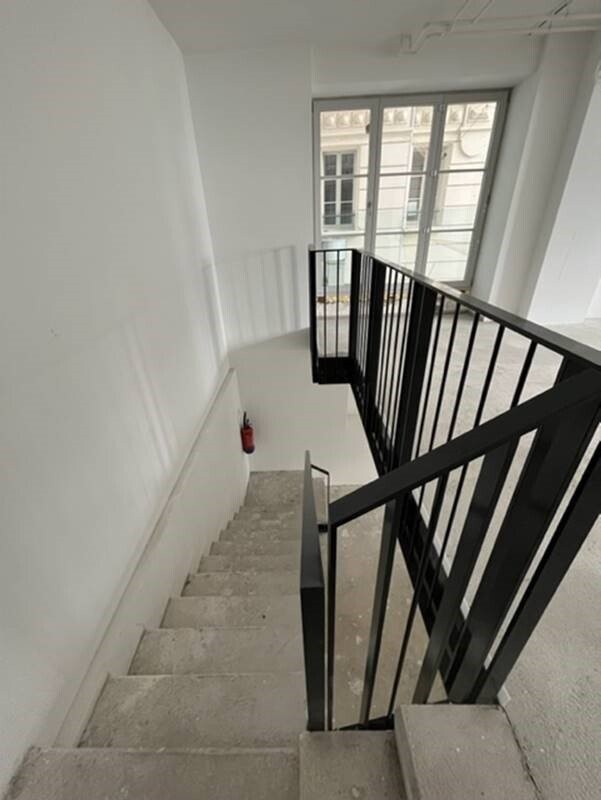 87m² arcade