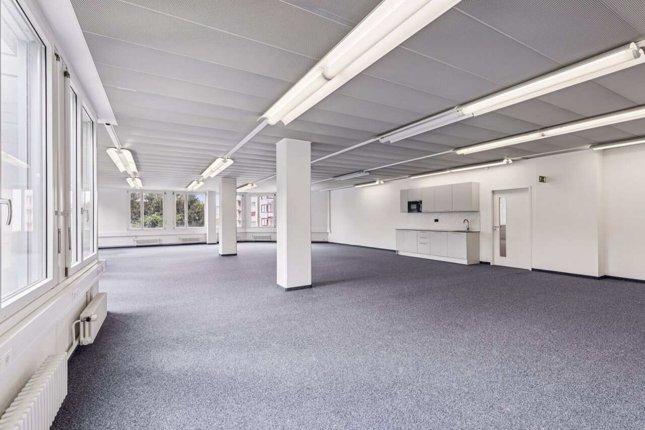 158m² office