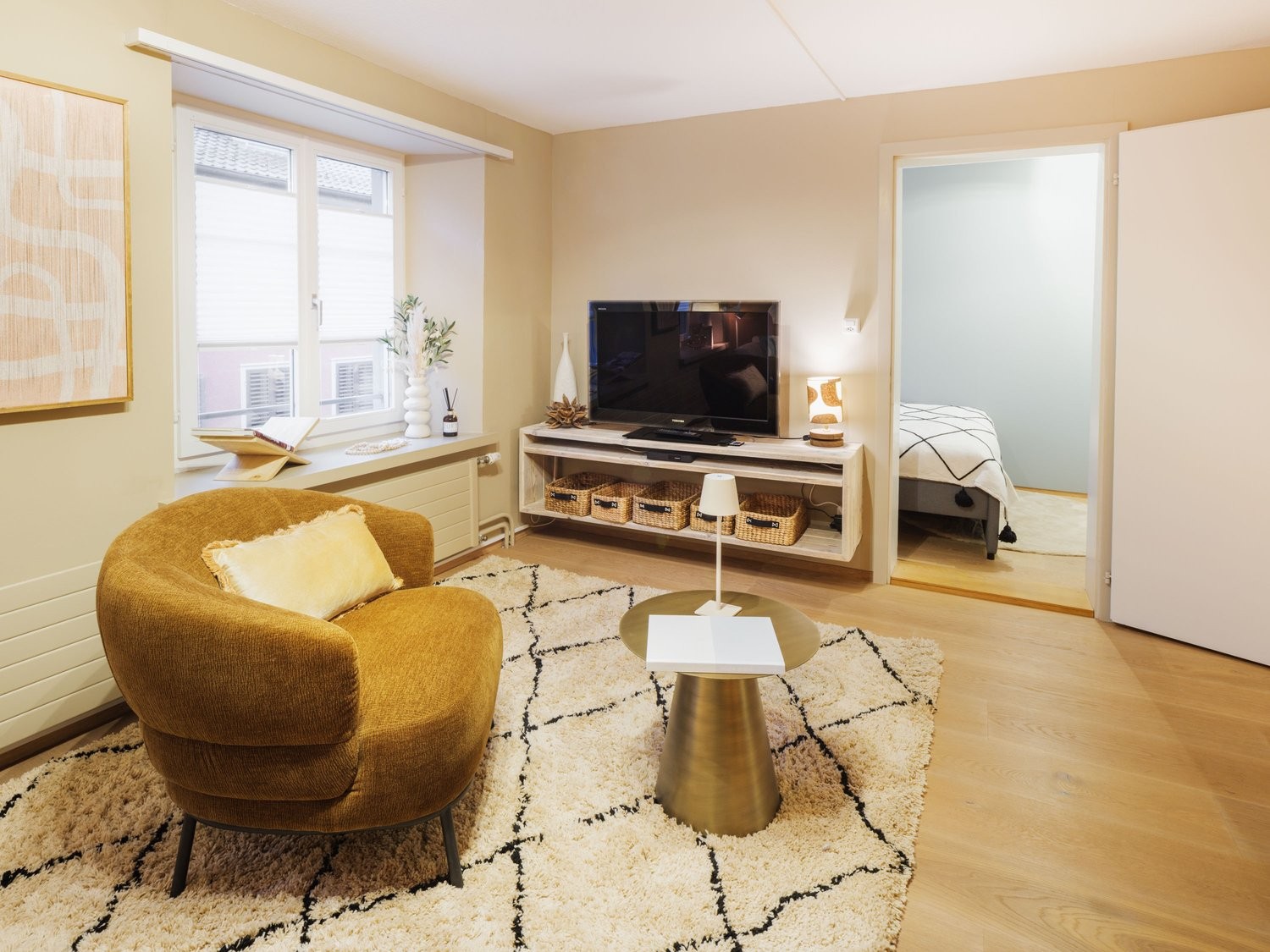 2 rooms furnished flat