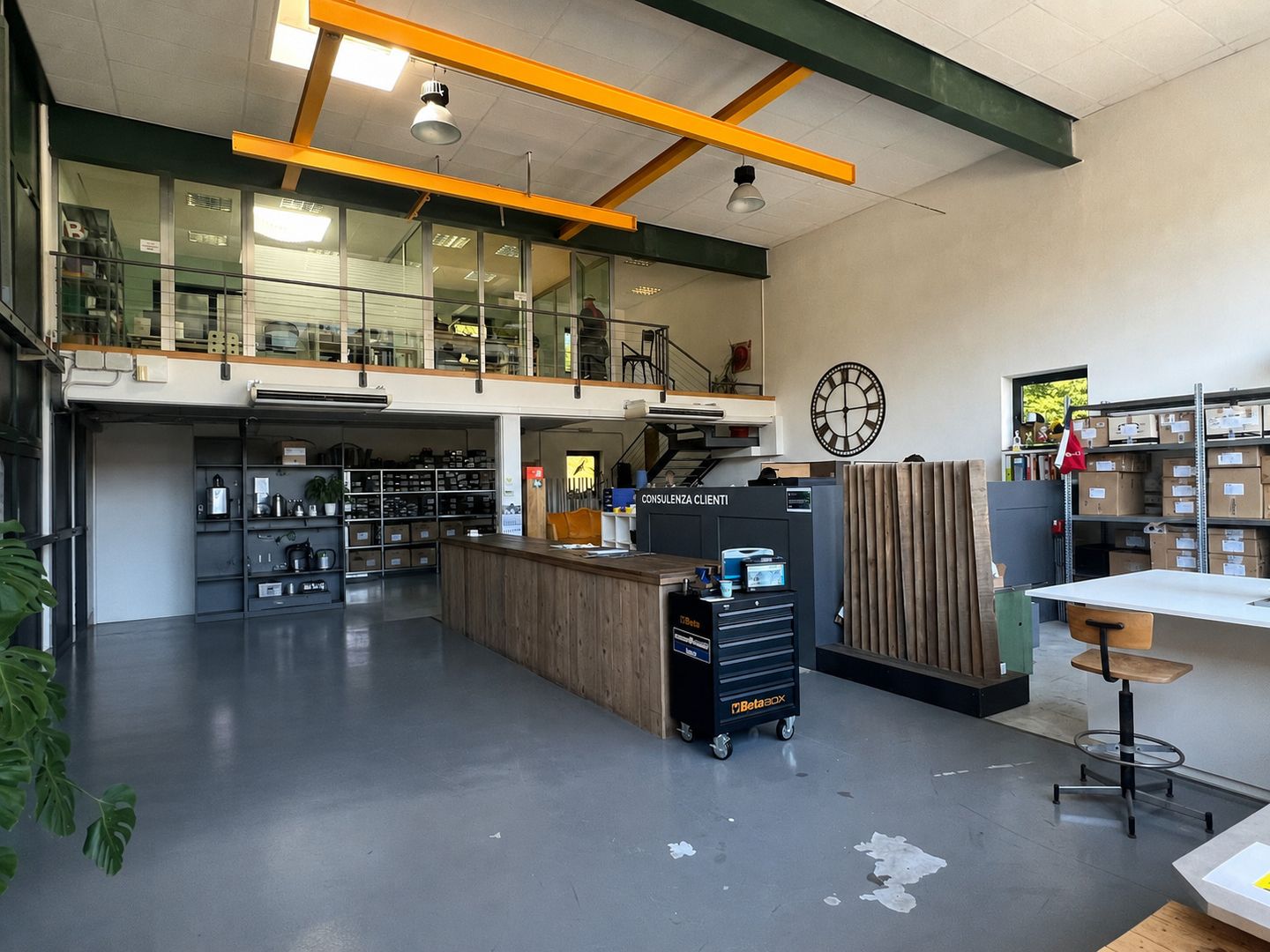 276m² Büro, Foto 2 von 8