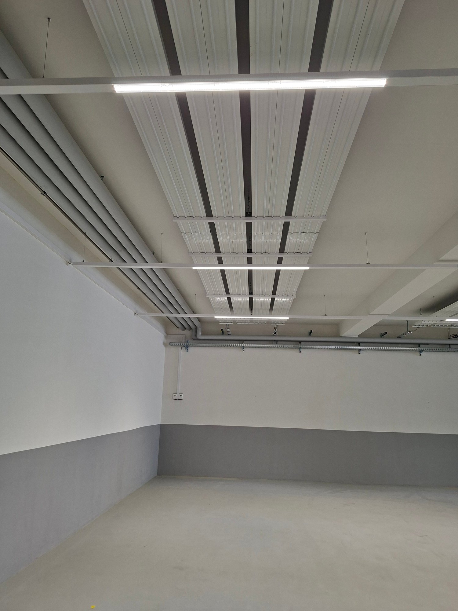95m² industrial object, Foto 2 von 5