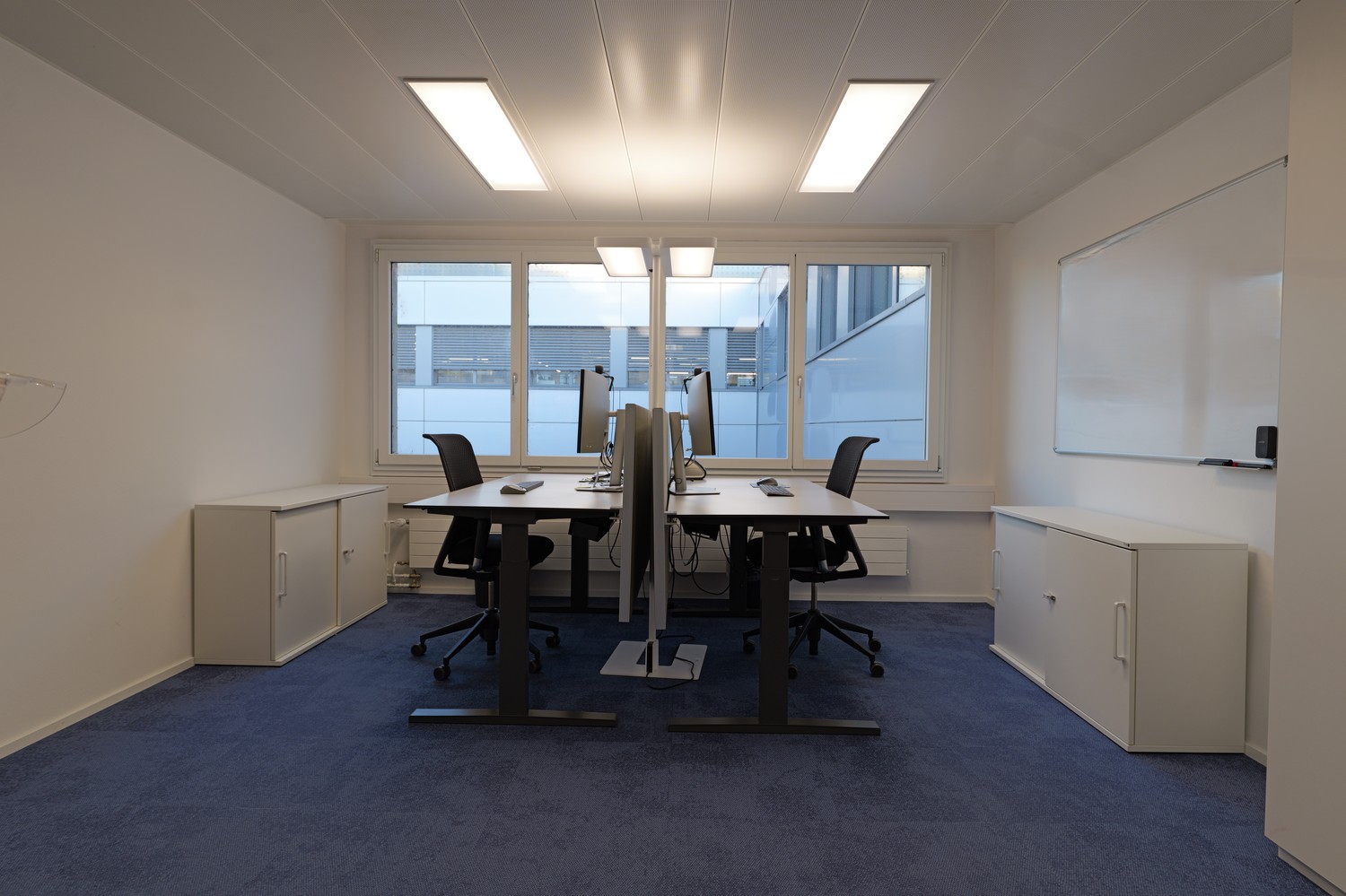 1030m² commercial