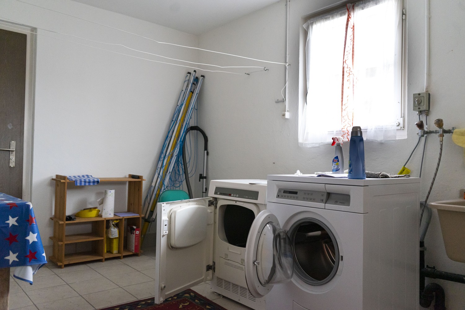 10 rooms single house