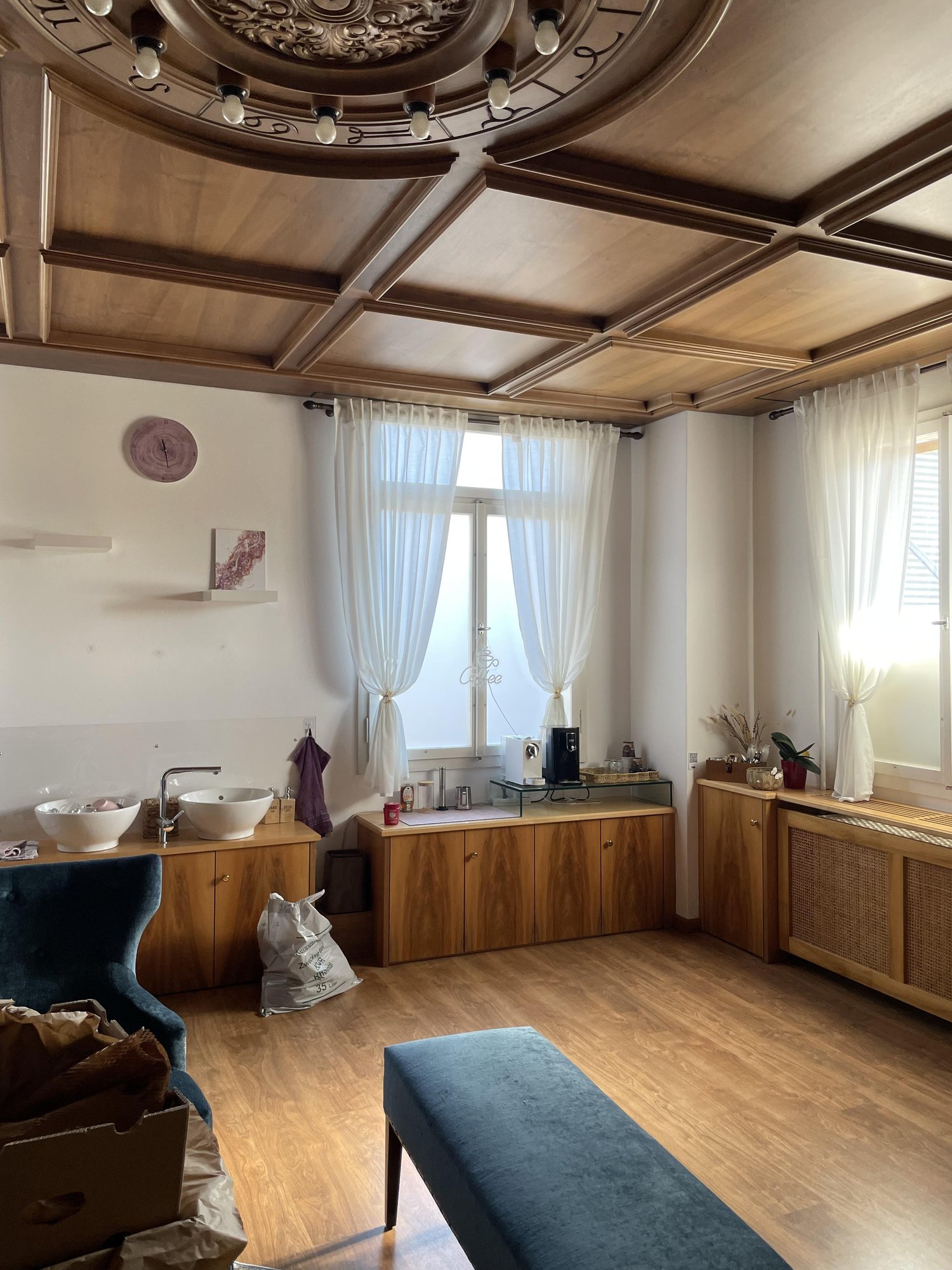 41m² shop