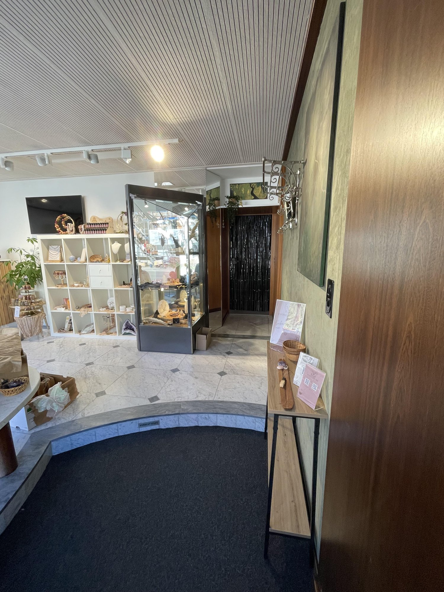 41m² shop