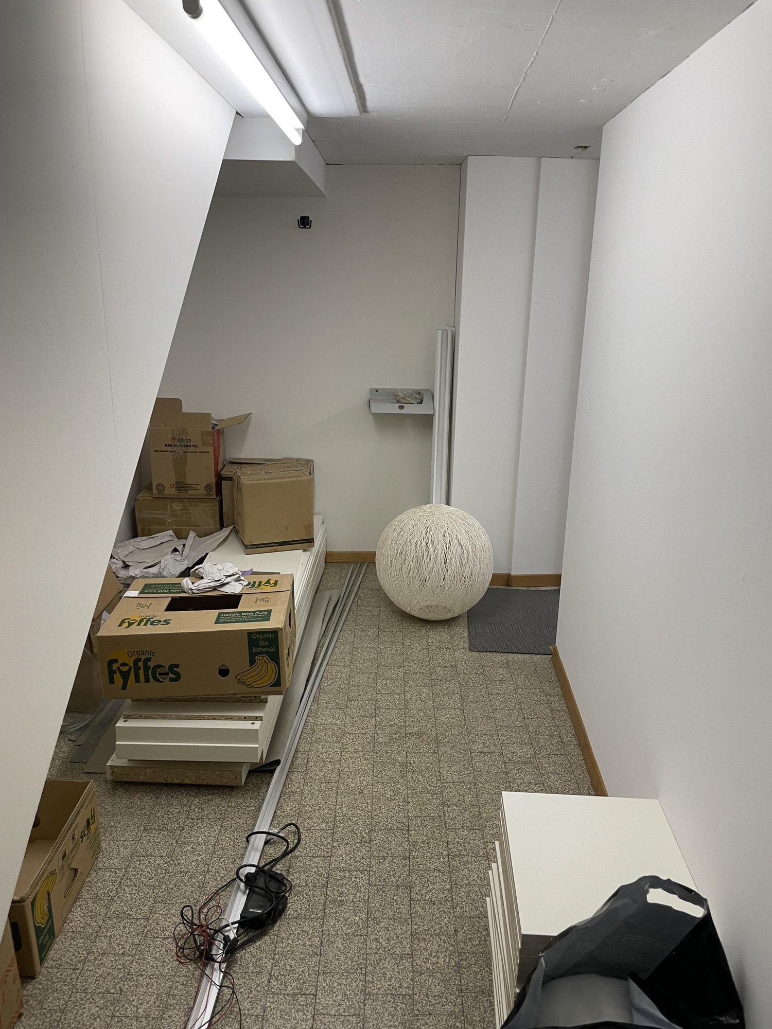 41m² shop