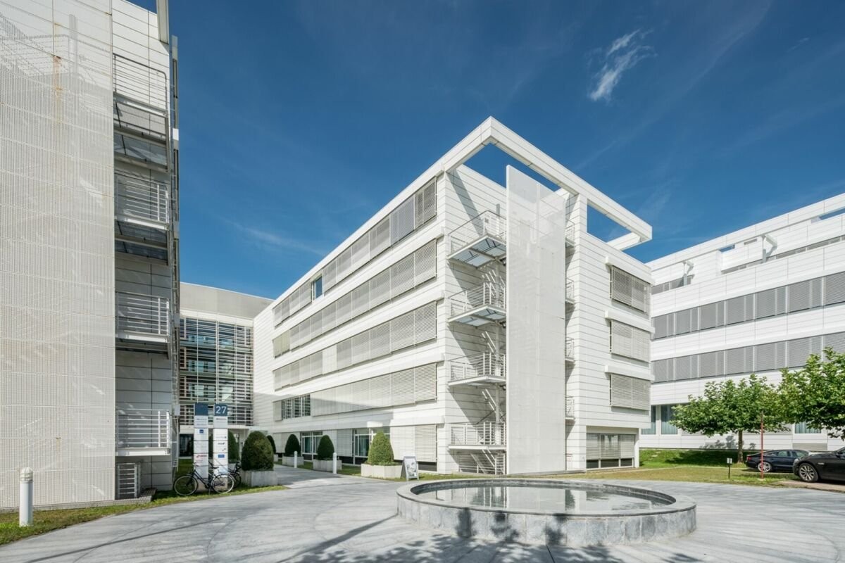585m² office, Foto 2 von 6