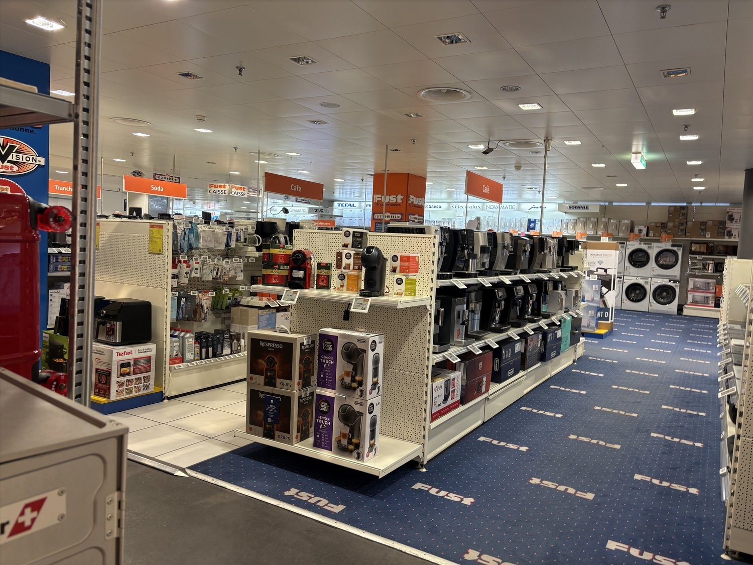519m² shop, photo 5 of 6