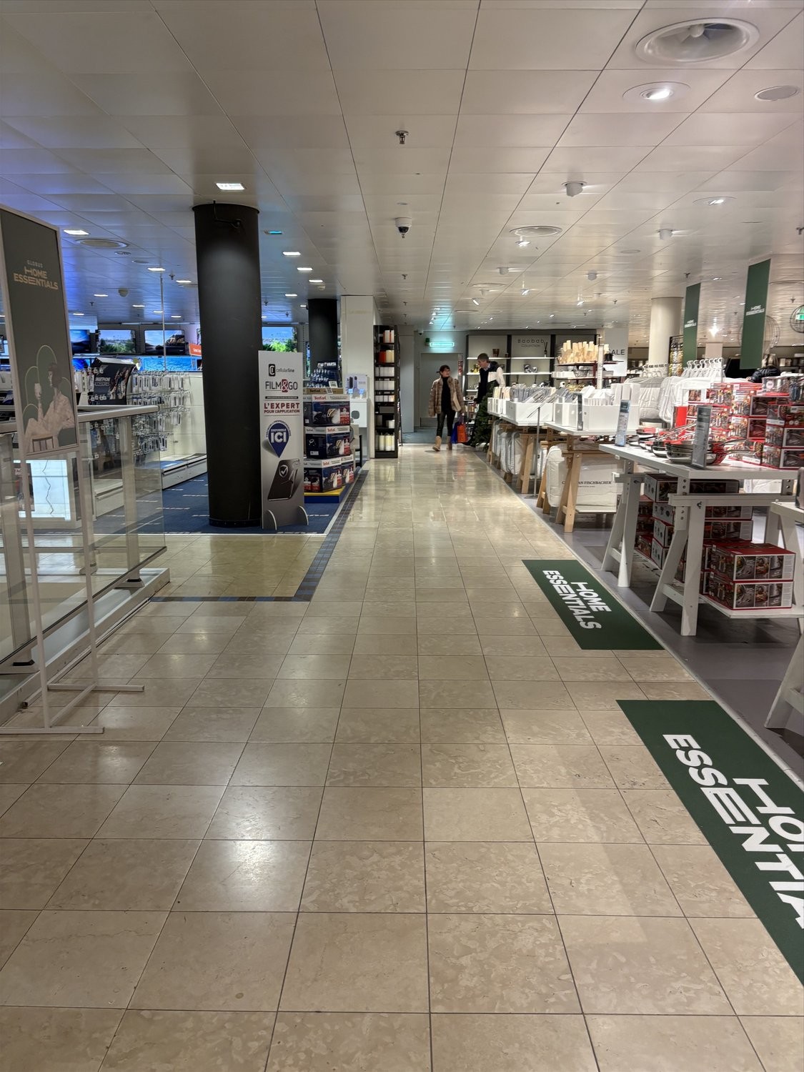 519m² shop, photo 6 of 6
