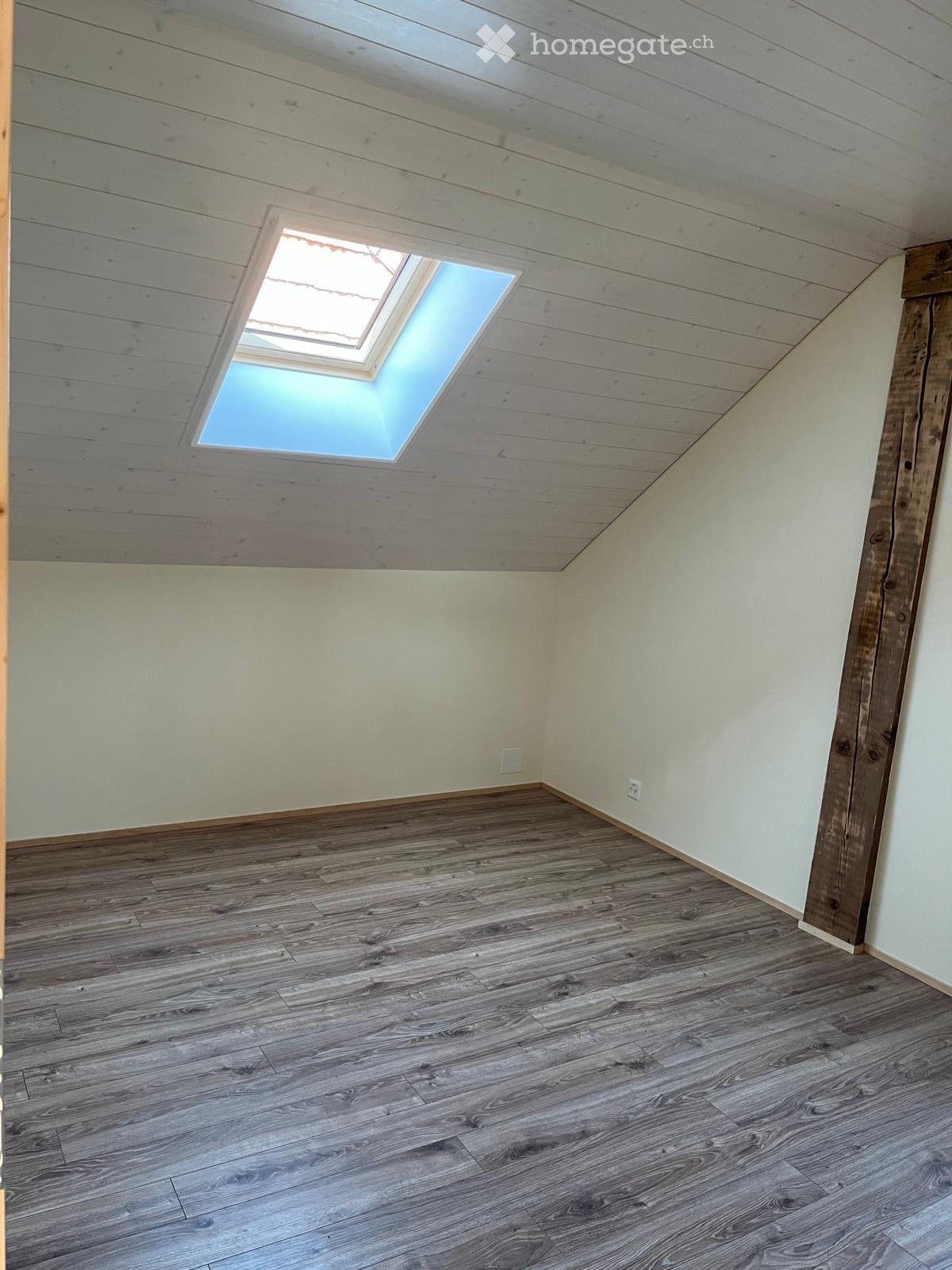 5 rooms apartment
