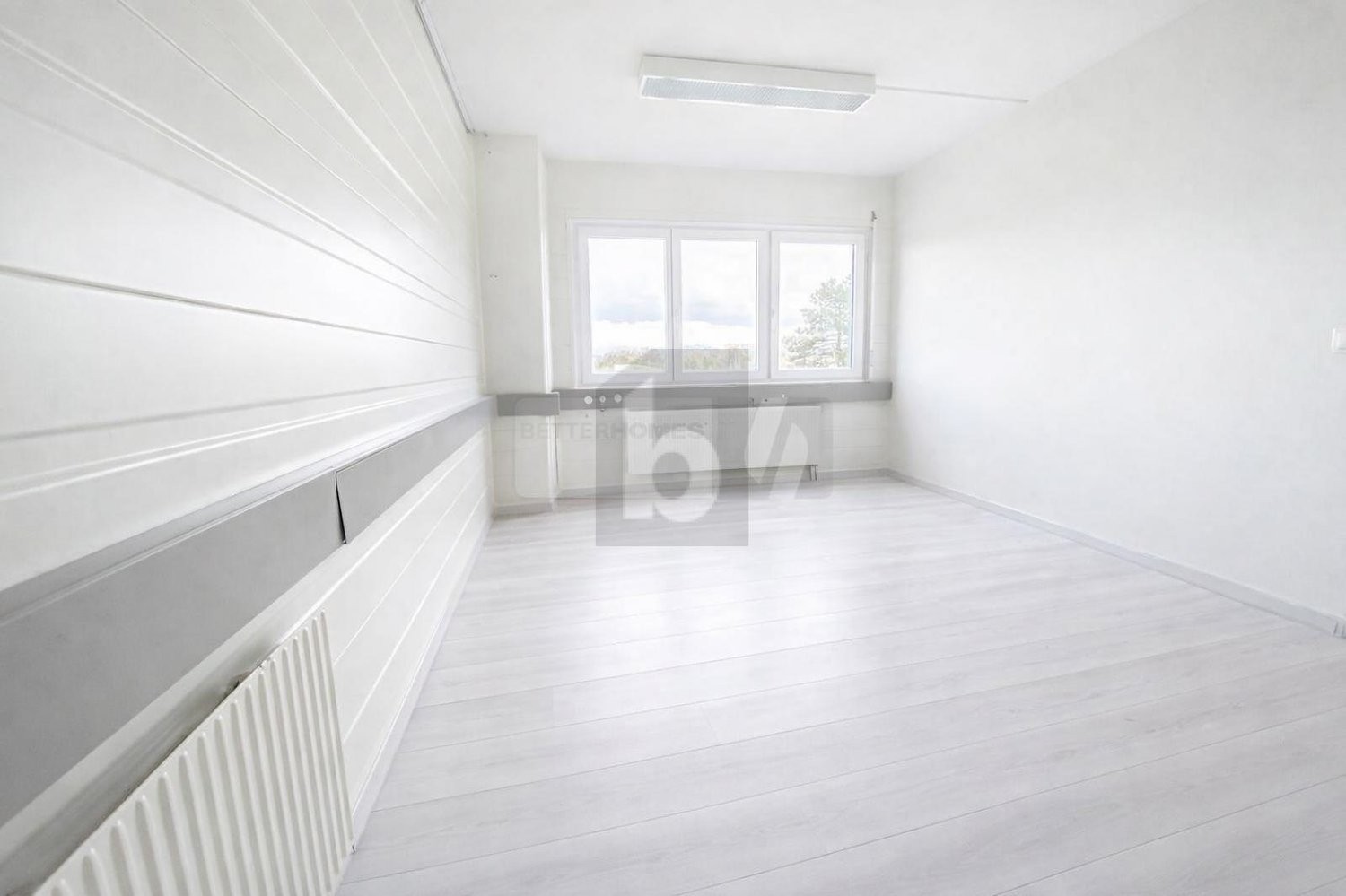 13m² office