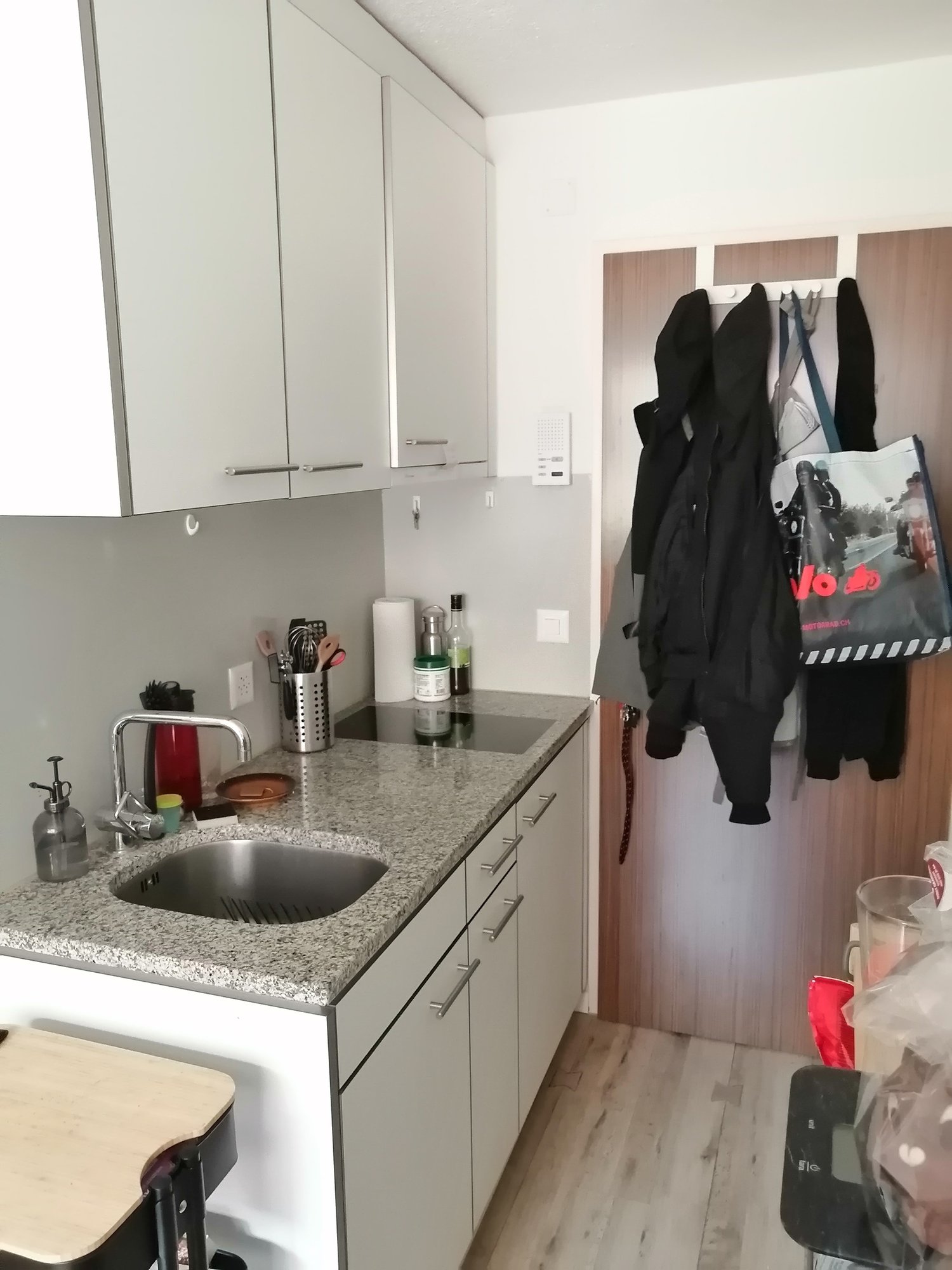 1 room apartment, Foto 1 von 4