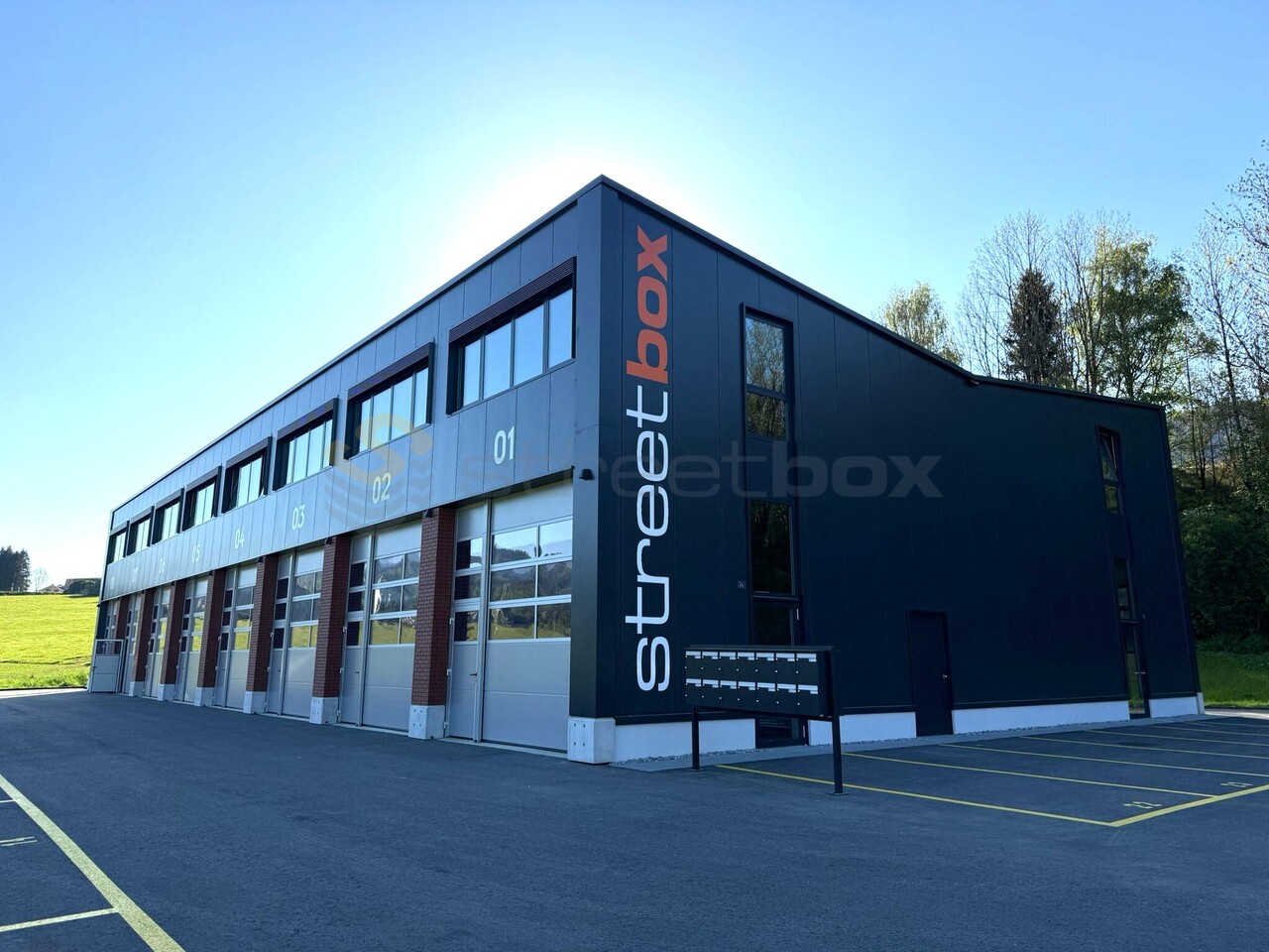 86m² commercial