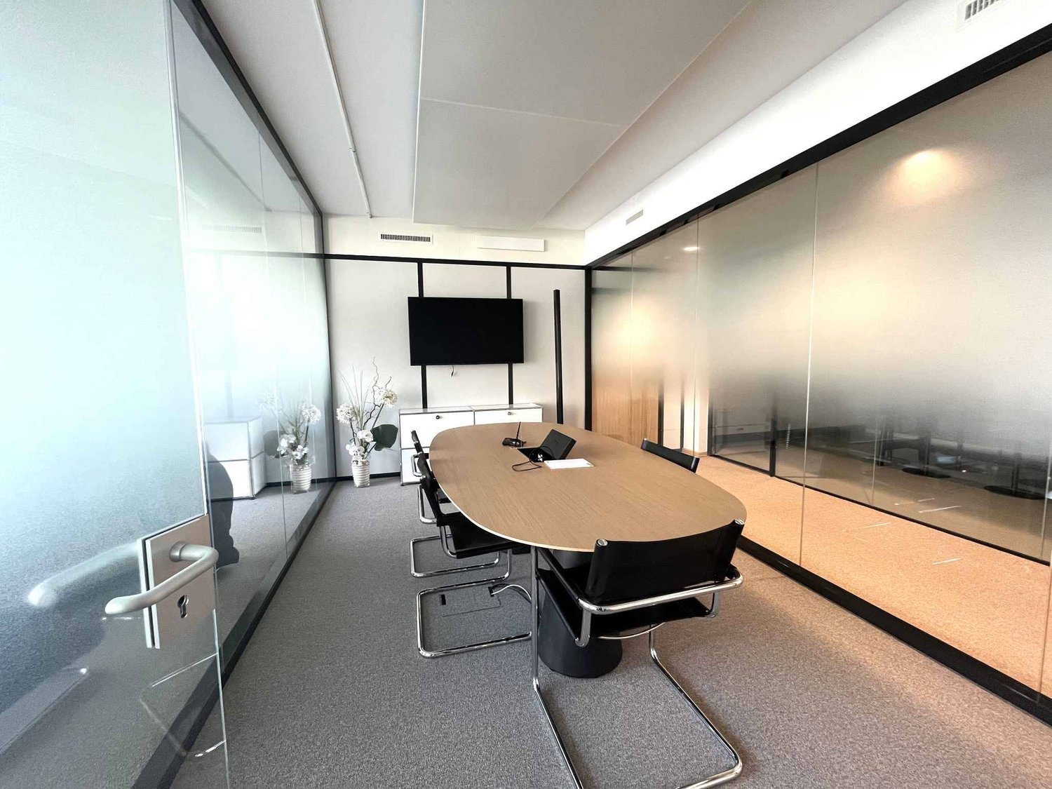 300m² Büro, Foto 2 von 10