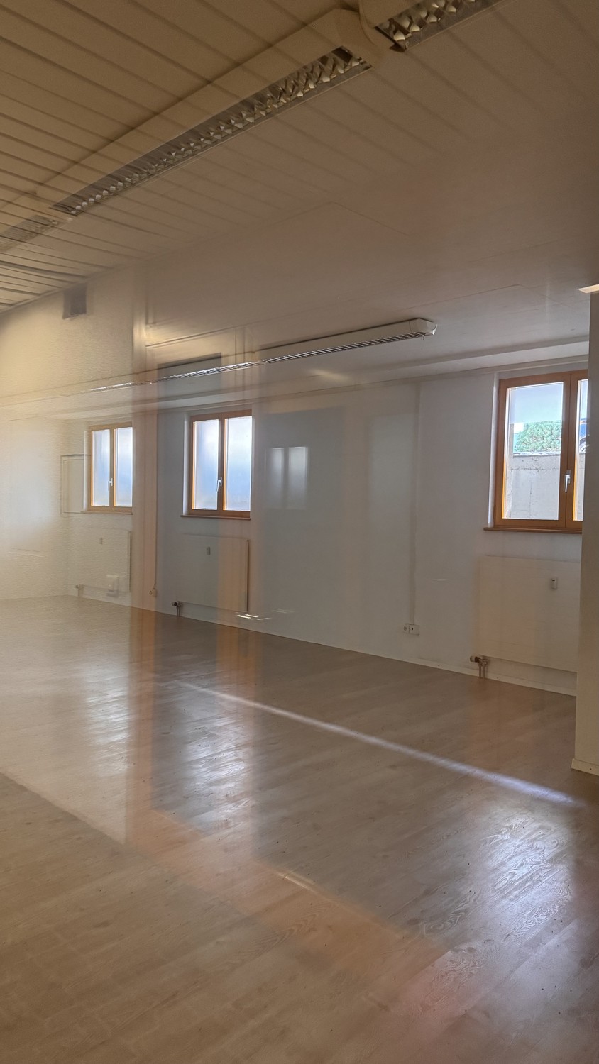 Commercial, Foto 3 von 4