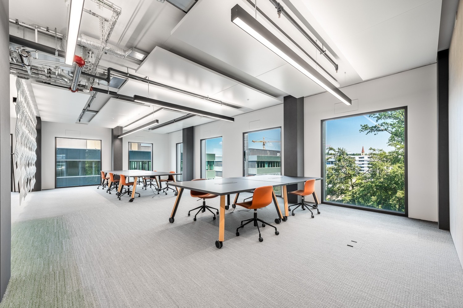 211m² office