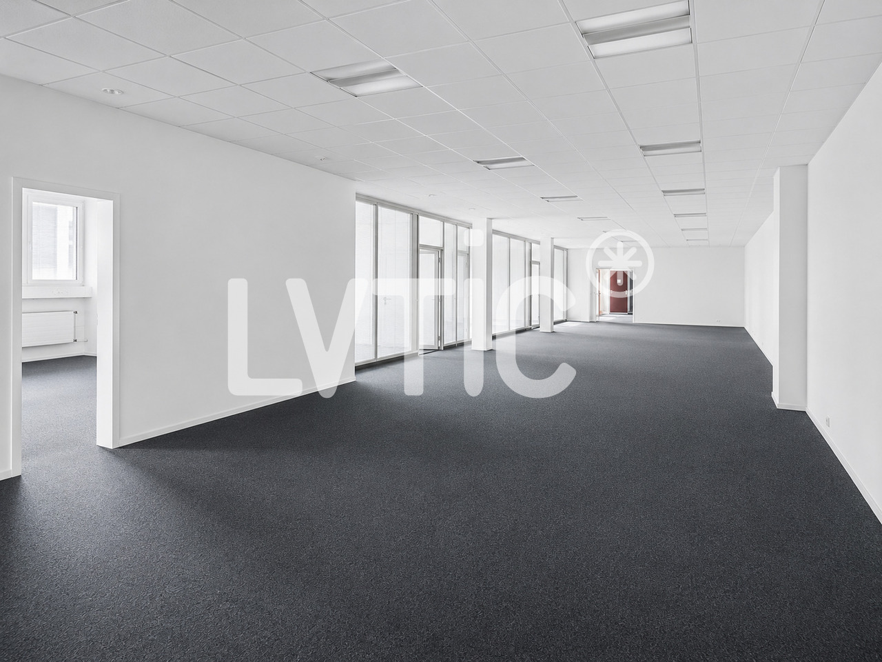 750m² Büro, Foto 1 von 10