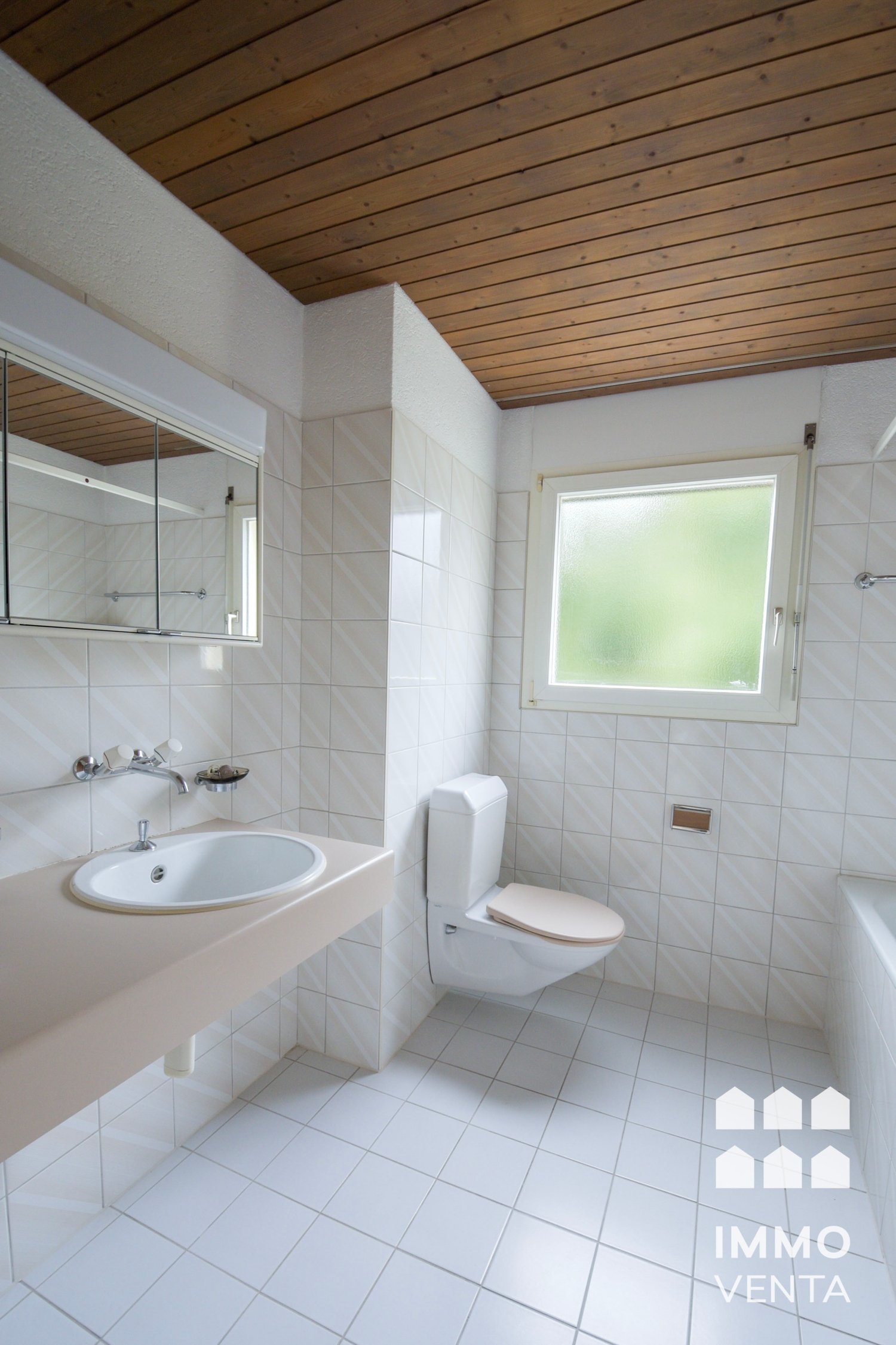 3 rooms attic flat