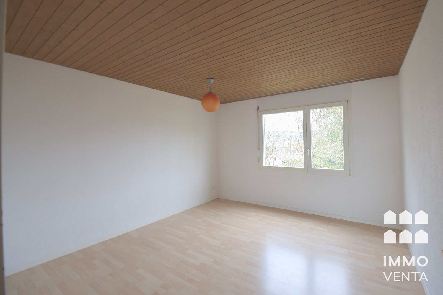 3 rooms attic flat