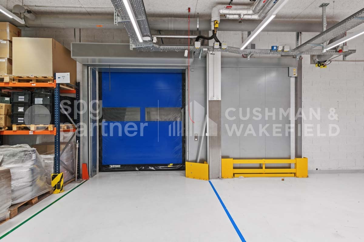 1600m² atelier