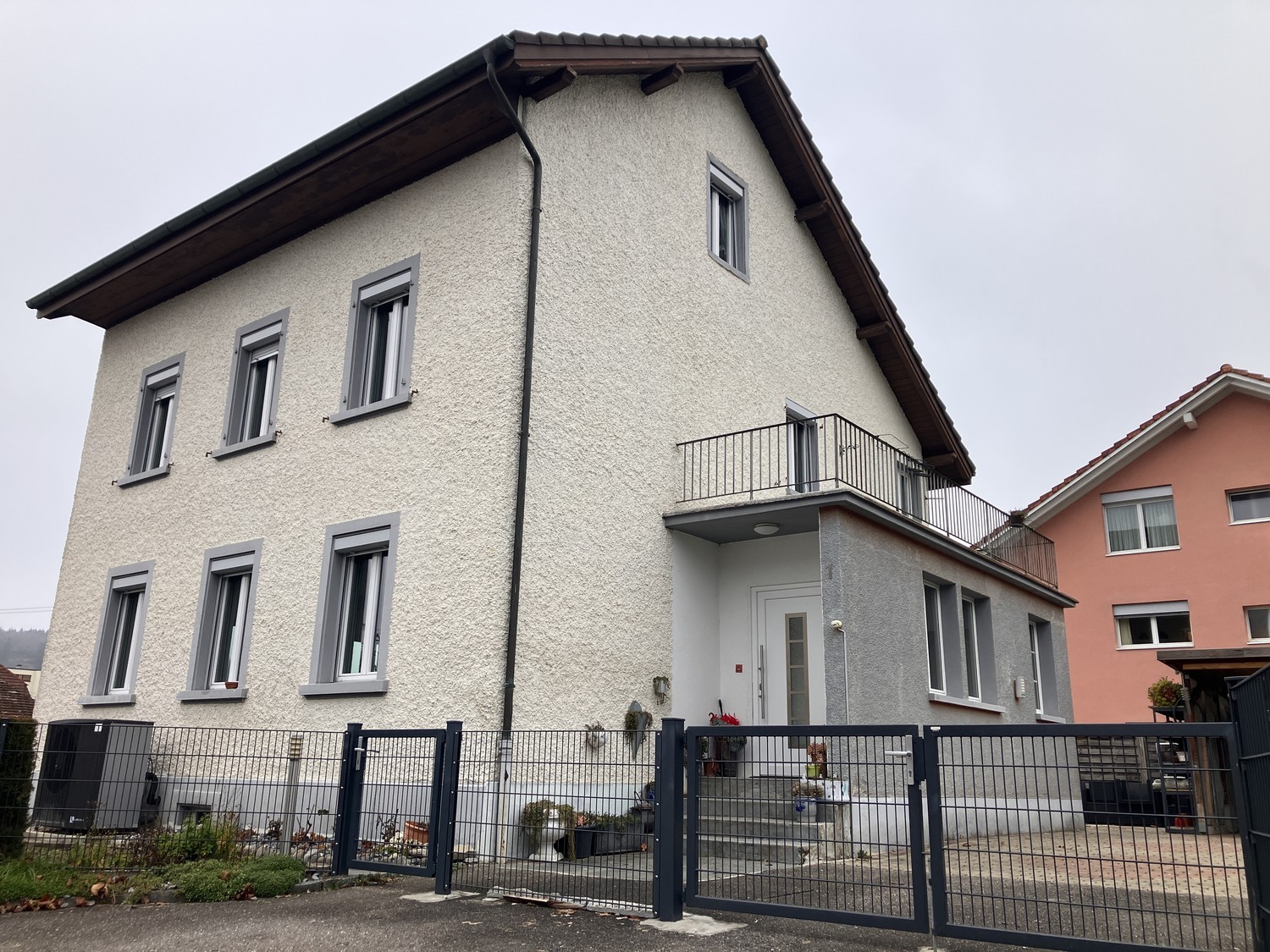 9 rooms single house