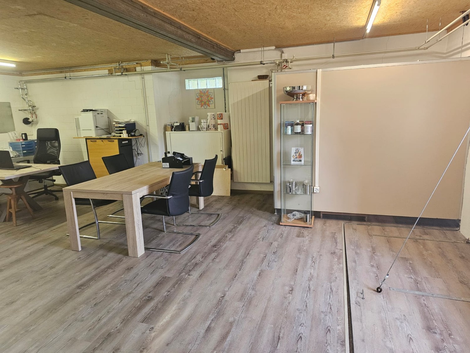 120m² commercial