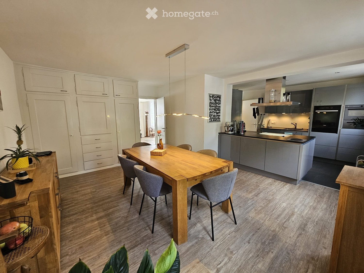 6 Zimmer Wohnung, Foto 1 von 5