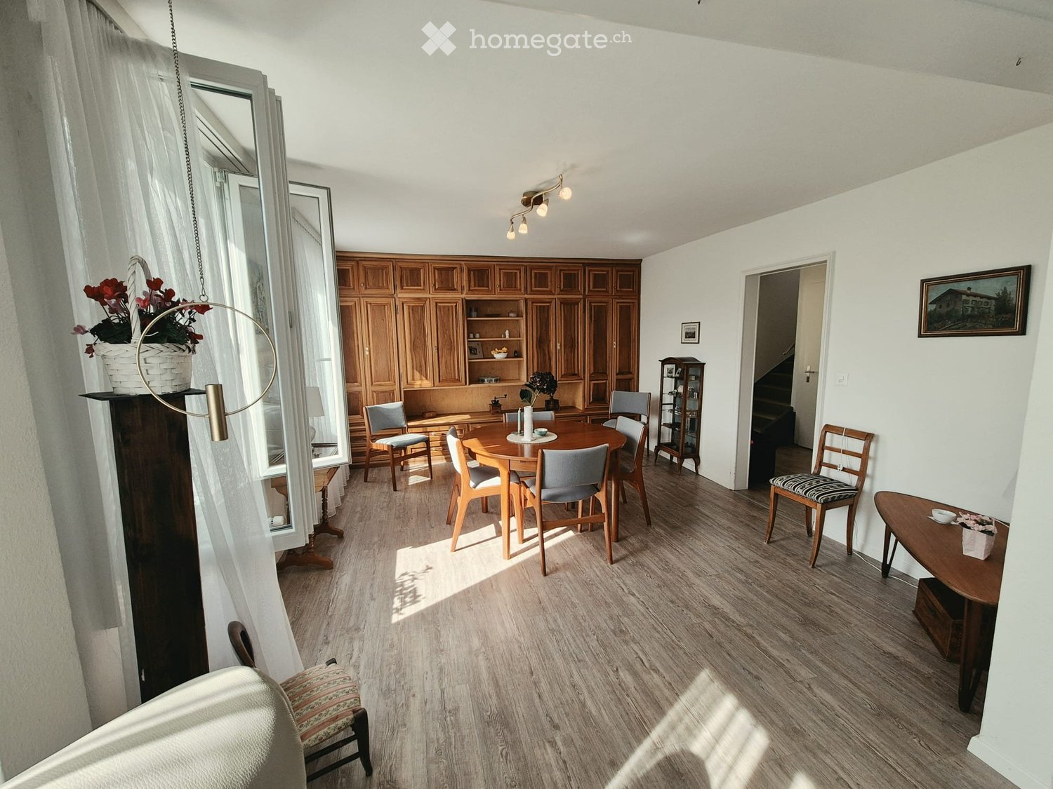 6 Zimmer Wohnung, Foto 2 von 5