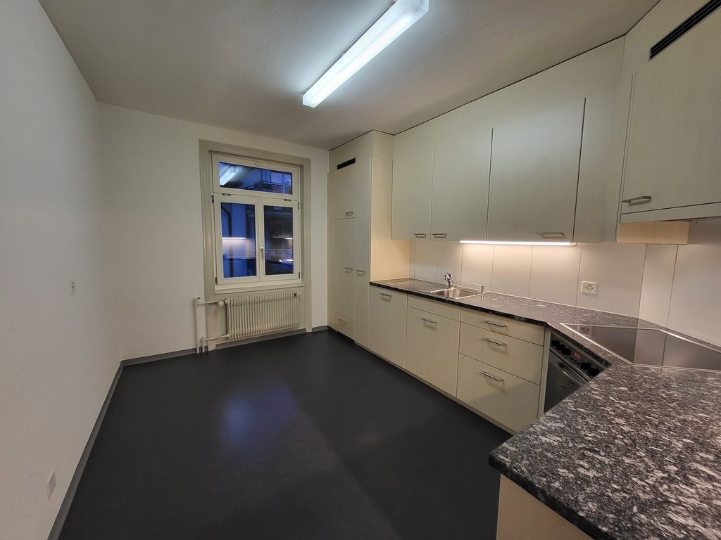 Appartamento di 5 locali, foto 2 di 7