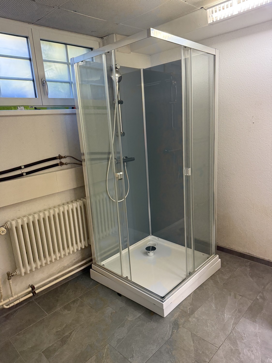 68m² commercial